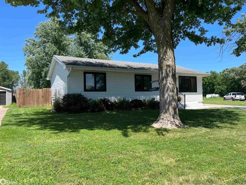 3 G Ave W, Albia, IA, 52531-1003 | Card Image