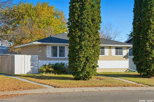 10 Dominion Cres, Saskatoon, SK, S7L4N7 | Card Image