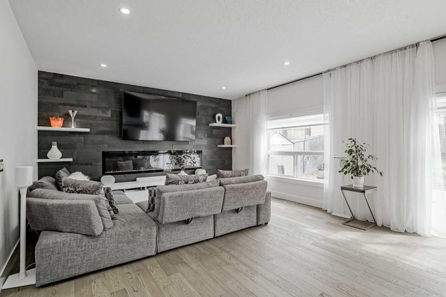 122 Rockywood Cir Nw, House other with 4 bedrooms, 4 bathrooms and 4 parking in Calgary AB | Image 8