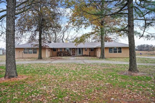 20220 E 700 Rd, Wagoner, OK, 74467-6489 | Card Image