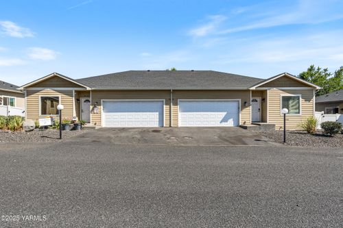 3101 Swan Ave, Yakima, WA, 98902-1797 | Card Image