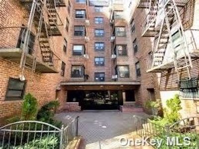 106 - 32-23 90 Street, Home with 1 bedrooms, 1 bathrooms and 1 parking in East Elmhurst NY | Image 1