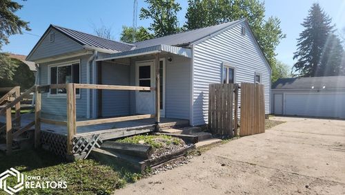 505 S 8th St, Forest City, IA, 50436-2033 | Card Image