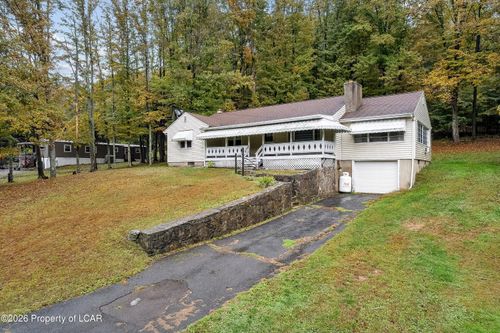 1259 Lower Demunds Rd, Dallas, PA, 18612-9049 | Card Image