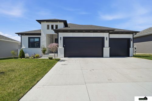 9505 Estela Ave, Lincoln, NE, 68516-4417 | Card Image