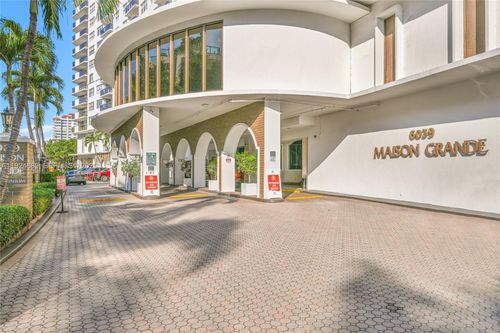 apt-621-6039 Collins Ave, Miami Beach, FL, 33140-2249 | Card Image