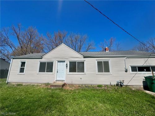 7407 Hawk Ave, Mentor, OH, 44060-3914 | Card Image