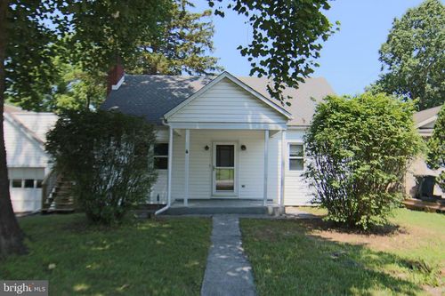 636 Mount Gretna Rd, ELIZABETHTOWN, PA, 17022-1329 | Card Image