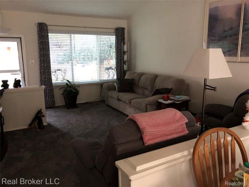 14157 Bainbridge St, Livonia, MI, 48154-4341 | Card Image