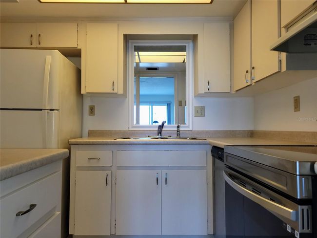 APT-1001 - 400 64 Th Ave, Condo with 1 bedrooms, 2 bathrooms and null parking in ST PETE BEACH FL | Image 7