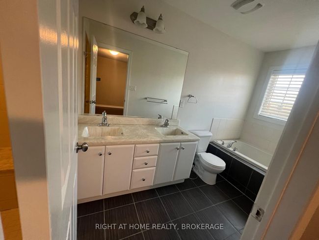 60 Zachary Pl, House attached with 4 bedrooms, 3 bathrooms and 2 parking in Vaughan ON | Image 26