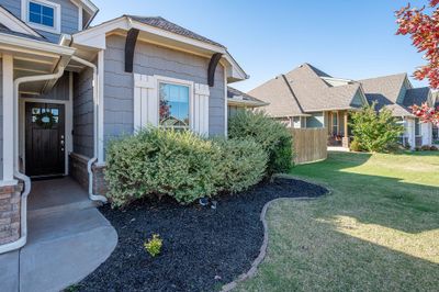 3401 Huron Circle, House other with 3 bedrooms, 2 bathrooms and null parking in Moore OK | Image 3