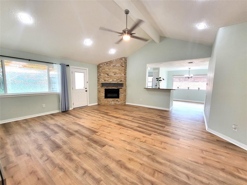 Farriers Bend Dr, Friendswood, TX 77546