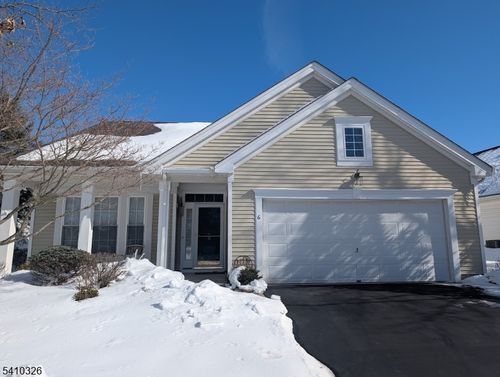 6 Weybourne Ln, Belvidere, NJ, 07823-1729 | Card Image