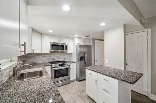 2944 Pine Cone Cir, CLEARWATER, FL, 33760-5314 | Card Image