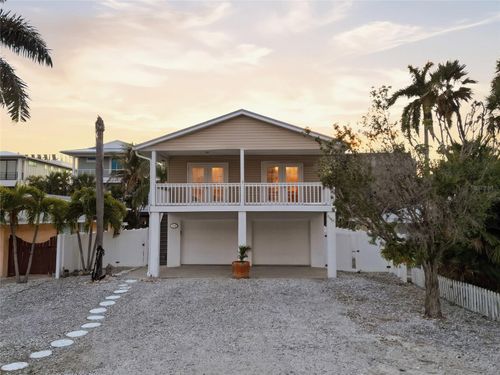 2112 Avenue B, BRADENTON BEACH, FL, 34217-2213 | Card Image