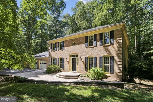 11732 Stuart Mill Rd, Oakton, VA, 22124-1221 | Card Image