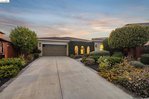 1770 Merlot Cir, Brentwood, CA, 94513-5279 | Card Image