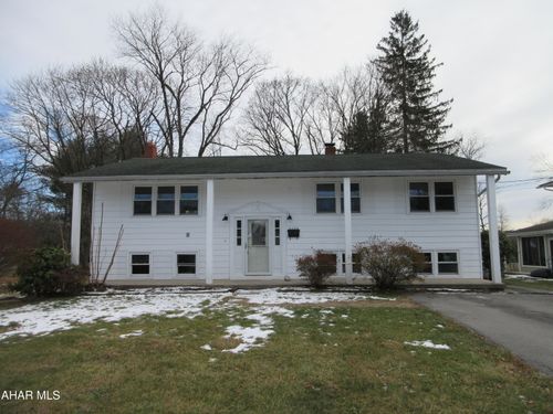 5139 Broad Ave, Altoona, PA, 16601-1119 | Card Image