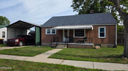 709 Maplewood St, Delta, OH, 43515-1219 | Card Image