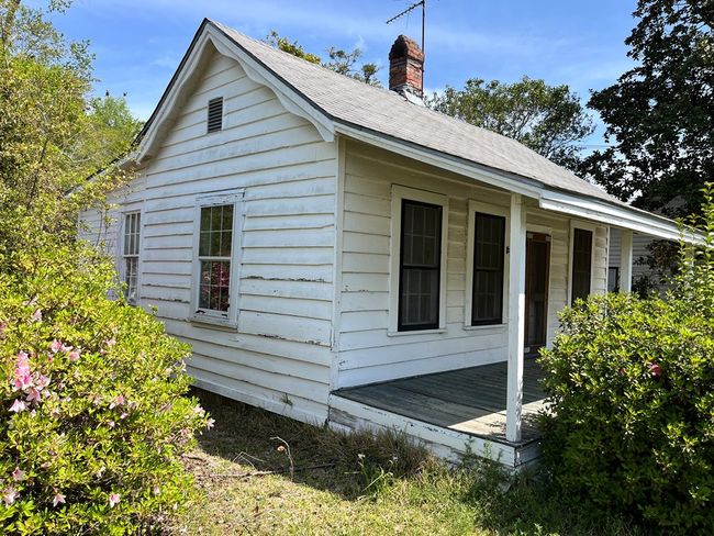 1504 E Screven St, Home with 2 bedrooms, 1 bathrooms and 2 parking in Quitman GA | Image 4