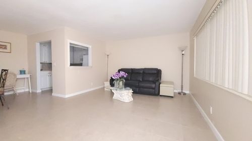 201 Coventry I, West Palm Beach, FL, 33417-6773 | Card Image