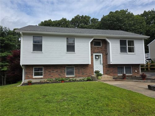 5 Brookview Ct, Westerly, RI, 02891-1016 | Card Image