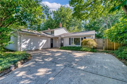 3171 Van Aken Blvd, Shaker Heights, OH, 44120-2818 | Card Image