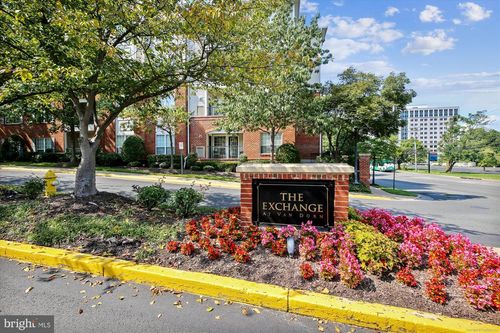 unit-458-4862 Eisenhower Ave, ALEXANDRIA, VA, 22304-7355 | Card Image