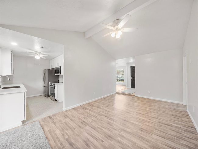 Large living room | Image 6