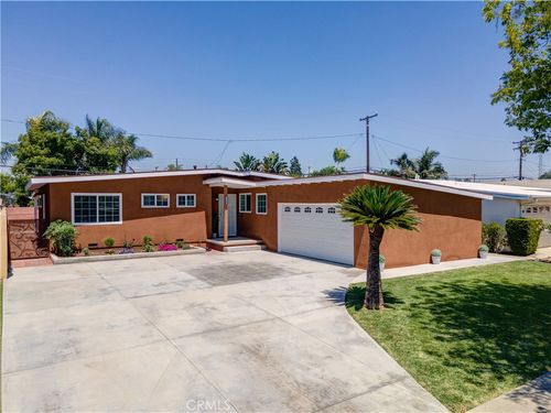 11209 Shade Ln, Santa Fe Springs, CA, 90670-2424 | Card Image