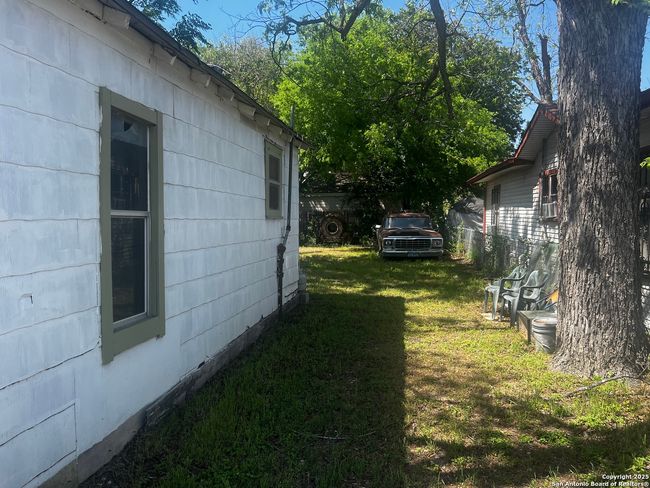 811 Theo Pkwy, House other with 2 bedrooms, 1 bathrooms and null parking in San Antonio TX | Image 4