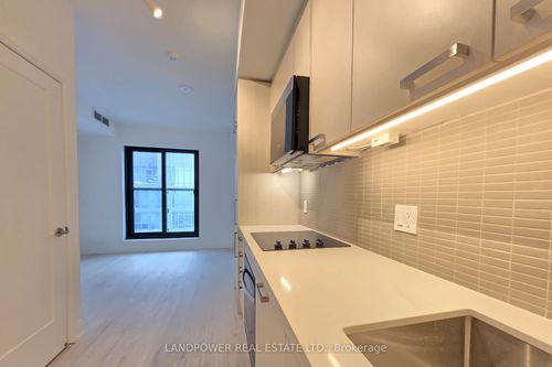 3401-20 Soudan Ave, Toronto, ON, M4S0E2 | Card Image
