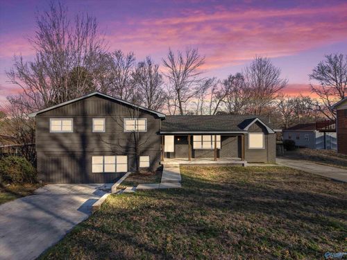 3706 Mcewen Dr Nw, Huntsville, AL, 35810-3649 | Card Image