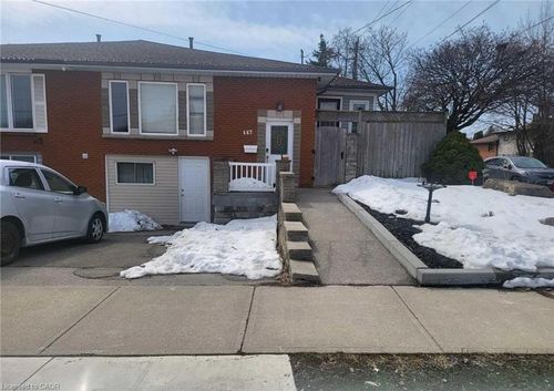 467 Limeridge Rd W, Hamilton, ON, L9C2V7 | Card Image