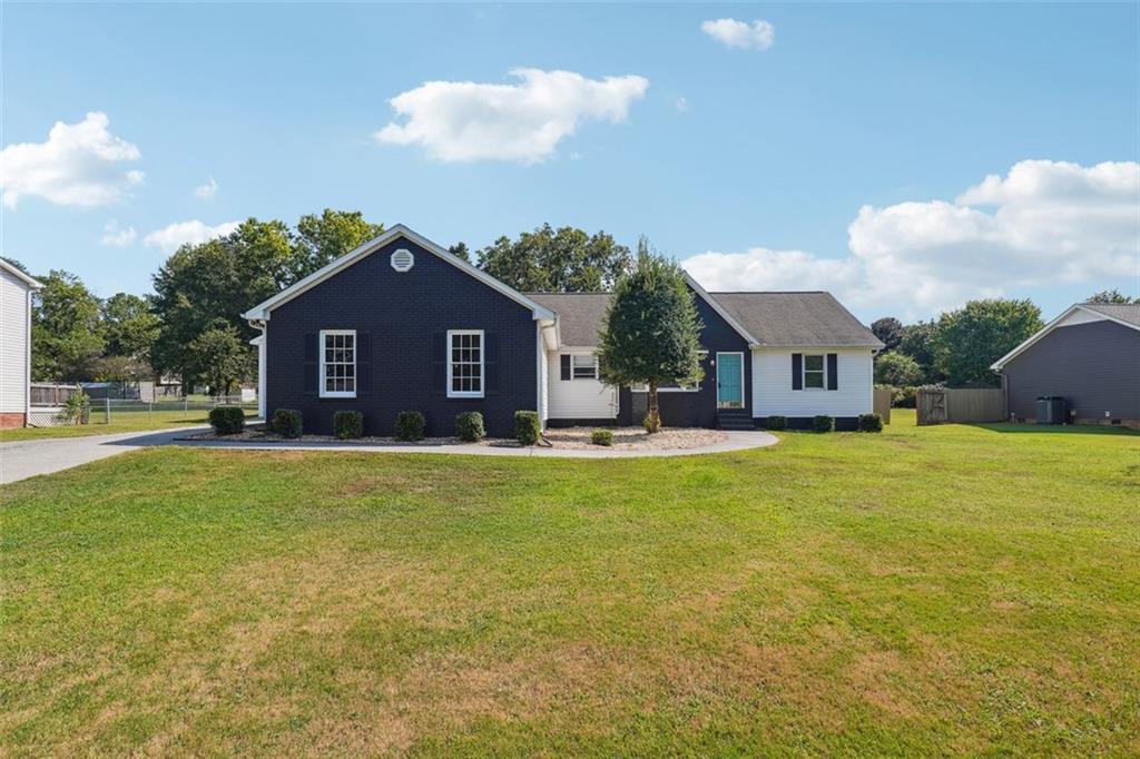 Park Ct, Cartersville, GA 30120