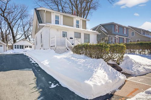 56 Lincoln Ave, Pearl River, NY, 10965-1707 | Card Image