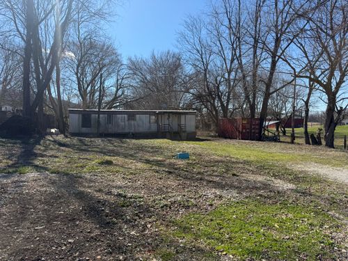 323 College St, Monticello, KY, 42633-1417 | Card Image