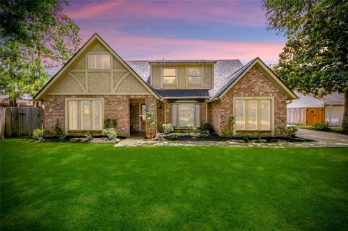 3030 Bernadette Ln, Houston, TX, 77043-1302 | Card Image