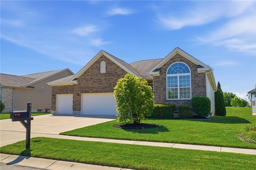 4131 Spicebush Dr, Tipp City, OH, 45371-1297 | Card Image