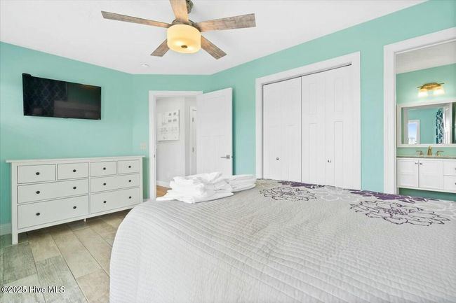 447 E Fourth St, House other with 6 bedrooms, 7 bathrooms and null parking in Ocean Isle Beach NC | Image 41