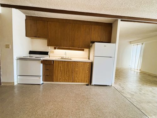 803-1655 Makaloa St, Honolulu, HI, 96814-3907 | Card Image
