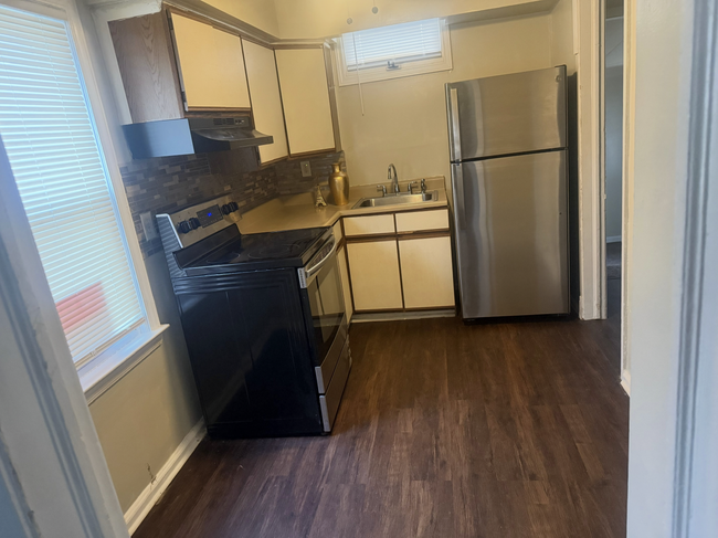 Kitchen | Image 10