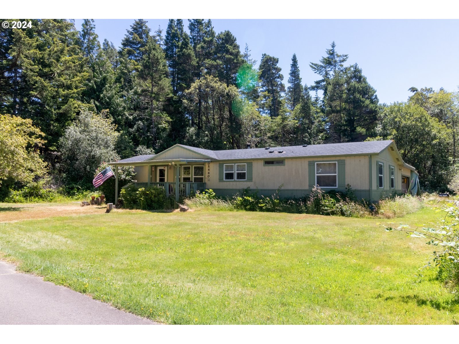 Bouchet Dr, Florence, OR 97439