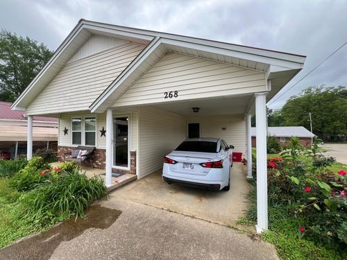 268 Houston Ave, Selmer, TN, 38375-2039 | Card Image
