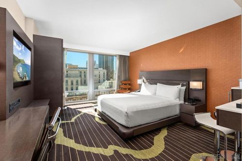 1033-207 5th Ave, San Diego, CA, 92101-6908 | Card Image