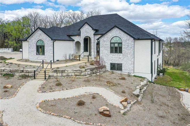 1605 Washington St, House other with 6 bedrooms, 5 bathrooms and null parking in Tonganoxie KS | Image 37