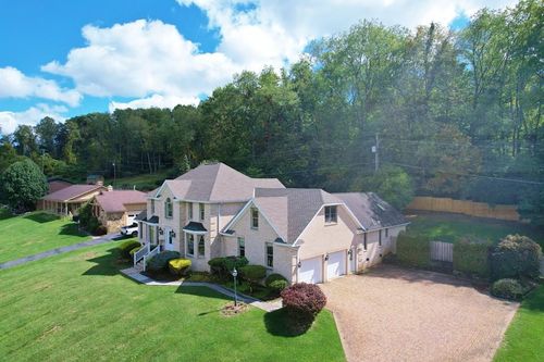 6 Fairlane Dr, Bluefield, VA, 24605-9633 | Card Image