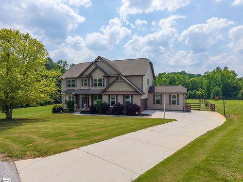 26 Fancy Ln, Travelers Rest, SC, 29690-7403 | Card Image