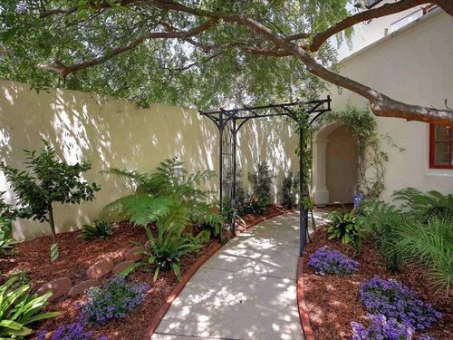 b-220 Santa Barbara St, SANTA BARBARA, CA, 93101-1866 | Card Image